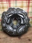 011172561176 Nordic Ware Holiday Wreath Bundt Pan Christmas Baking