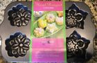 011172829153 Nordic Ware Floral Bouquet Flowers Cast Aluminum Cake