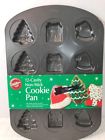 070896081346 Wilton Christmas Cookie Baking Pan Gelatin Mold Hat