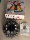 070896509475 Wilton Dimensions Cascade Pan