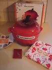 086324108714 Le Creuset Snow White Apple Cocotte Set Box