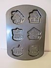 2105-0517 Wilton Christmas House Cookie 2105-0517 Wilton Christmas House Cookie