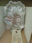 2105-1224 Wilton Reindeer Cake Pan Christmas Metal Mold Tin Rudy Rudolph