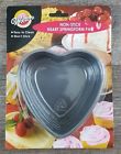 2105-3740 Wilton Heart Springform Pan Cheesecake Bakeware Bake New 070896537409
