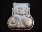 502-1972 Wilton Vintage Kitten Cake Pan Kitty Metal Baking Mold Tin
