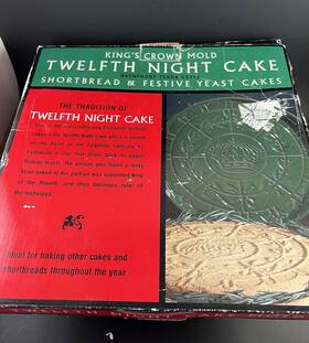 10071 Amco Kings Crown Mold Twelfth Night Cake Terra Cotta Pan For Shortbread Vintage