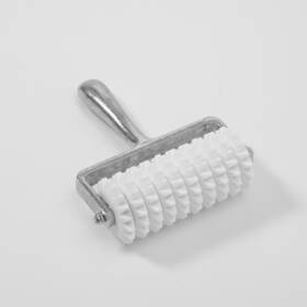 Ddch7755 American Metalcraft Ten-wheel Casted Handle Dough Roller Docker Plas Ddch7755 American Metalcraft Ten-wheel Casted Handle Dough Roller Docker Plas