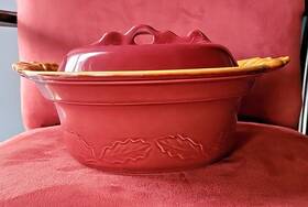 06028310 Appolia Vng Bakeware Casserole Dish Covered Holly Leaf 12 Inch Made In France Rare 06028310 Appolia Vng Bakeware Casserole Dish Covered Holly Leaf 12 Inch Made In France Rare