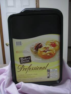 Bakers Secret 070950032451 Professional Premium Non Stick Lg Cookie 17 1/4 Inch X 11 3/4 Bakers Secret 070950032451 Professional Premium Non Stick Lg Cookie 17 1/4 Inch X 11 3/4