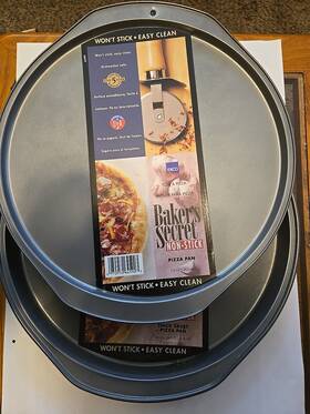 Bakers Secret 070950646207 Non Stick Pizza Pan 1 Deep Dish Regular 2 Pk Dishwasher Safe Dark Gray Bakers Secret 070950646207 Non Stick Pizza Pan 1 Deep Dish Regular 2 Pk Dishwasher Safe Dark Gray