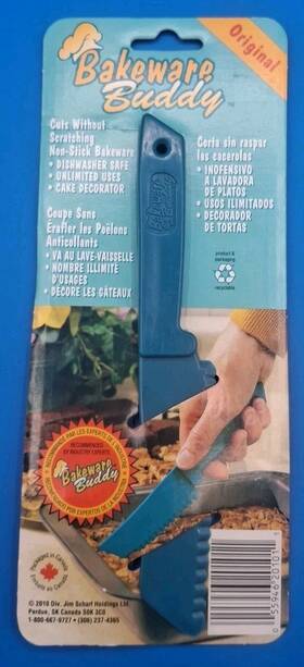 Bakeware Buddy 055946201011 Nos Nonstick Cutter Knife Cake Decorator New