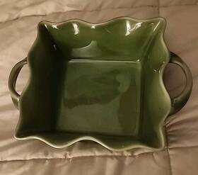 900581-g Bia China Cordon Bleu Wavy Collection 1.5 Quart Square Baker With Handles Green 900581-g Bia China Cordon Bleu Wavy Collection 1.5 Quart Square Baker With Handles Green