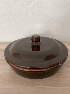 Bobby Flay 194892493818 Plancha Stoneware With Lid Made In Portugal-brown Green Interior Bobby Flay 194892493818 Plancha Stoneware With Lid Made In Portugal-brown Green Interior