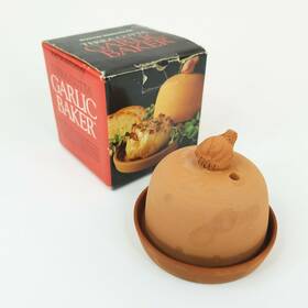09-133 Boston Warehouse Terra Cotta Garlic Roaster Baker Vintage 1992 Made In Italy