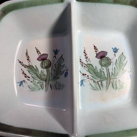 270d Buchan Stoneware Pottery Scotland Thistle 11 Inch Rectangular Divided Baker #270d/11