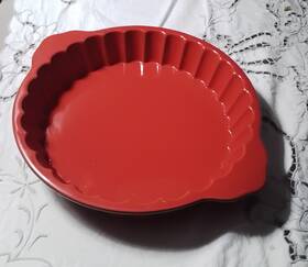 93-edpt Chantal 23 Ceramic Quiche Dish 9 Inch - 5 Cups Ruffled Edge Red