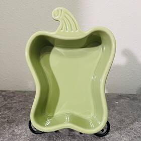 93-pbp15 Chantal Ceramic Baking Dish Green Pepper Shape 8 Inch X 6 16 Oz 93pbp15 93-pbp15 Chantal Ceramic Baking Dish Green Pepper Shape 8 Inch X 6 16 Oz 93pbp15
