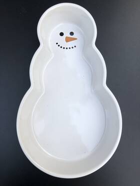 93-sn28 Chantal Snowman Baker 2 Quart Bake Serve Stoneware Festive Holiday Nwot