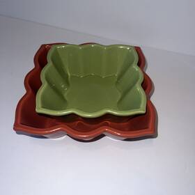 93-tv13-5 Chantal Talavera 2&3 Cup Green And Rust Square Scalloped Baking Dish Set Of 2