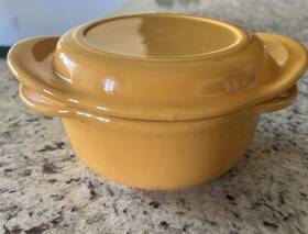 Chantal-mti5 Chantal 93-mt15-g Make And Take 3 Cup Bowl/lid Freezer Oven Micro Safe Euc Gold