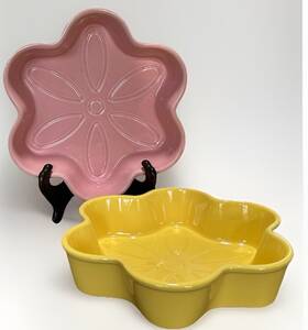 Dat22 Chantal Lot Of 2 Stoneware Pink Yellow Flowers Shape Baking Dishes Spring Vtg