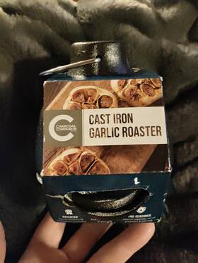 Charcoal Companion 050016765035 New Garlic Roaster Cast Iron Preseasoned