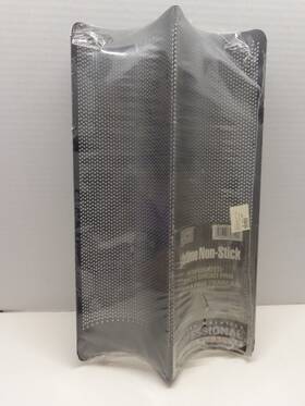 Chicago Metallic 070687696100 Brand New Perforated French Bread Pan Silverstone