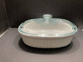 Corningware 2-1/2-2.3l Corning Ware 2-1/2 Quart - 2.3 Liter Stoneware French White Pyrex Lid Oval
