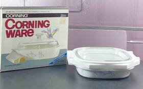 A-10-333 Corningware Corning Ware Shadow Iris 2.5 Quart Casserole Dish Floral Lid New 1986 Read A-10-333 Corningware Corning Ware Shadow Iris 2.5 Quart Casserole Dish Floral Lid New 1986 Read