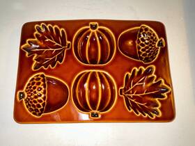 516-417 Crate And Barrel Glazed Ceramic Cakelet Pan Acorn Pumpkin Oak Leaf Fall Euc