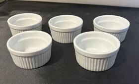 M7737 Crate And Barrel Pier 1 Lot Of 5 Glossy White Porcelain Ribbed 6 Oz Ramekins 3.5 Inch W X 2 H