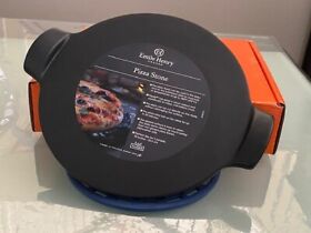 Emile Henry Flame Top Ceramic Pizza Stone 10 Inch Black. New With Tag Emile Henry Flame Top Ceramic Pizza Stone 10 Inch Black. New With Tag