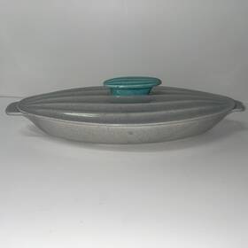 E-103 Enchanto Beautiful Encanto California Pottery Usa E-103. 15 Inch X5 Covered Serving Casserole
