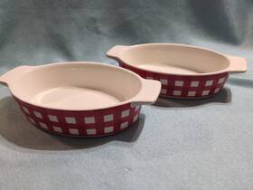282249 Ernesto Set Of 2 Ian Casserole Oval Baker Red Checkered Dish