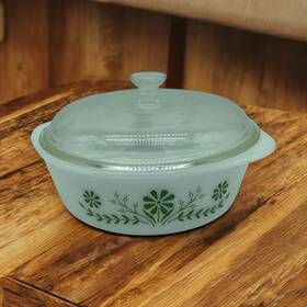 J2600 Glasbake Casserole Dish 2 Quart Green Daisy Milk Glass Round Vintage With Lid J2600 Glasbake Casserole Dish 2 Quart Green Daisy Milk Glass Round Vintage With Lid