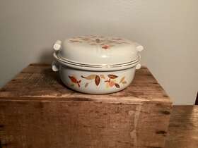 1ga7 Hall S Superior Kitchenware Lot#1ga7 Halls Jewel T Mary Dunbar Autumn Leaf Casserole 8.5 Inch Baking Dish With Lid