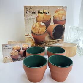 Hearthstone 797063805276 New Open Box Clay Green Glazed Flower Pot Bread Bakers Set Of Four