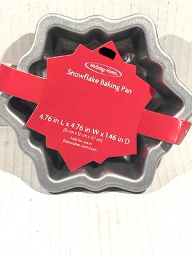 Holiday Home 888777060522 Christmas Snowflake Baking Pan 2 Pack 4.76 Inch Lx Wx 1.46 D New