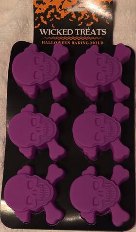 083202 Home Essentials And Beyond Skull Silicone Baking Mold Purple 6pc