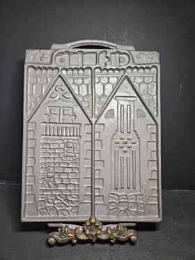 Nov-2024 John Wright 8 Lb Cast Iron Gingerbread House Mold Two Sided Made Usa Christmas