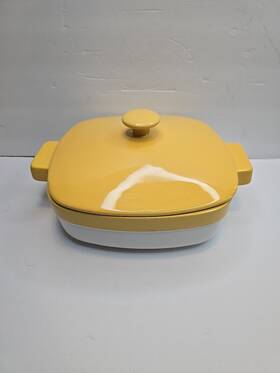 Wn516 Kitchenaid Kitchen Aid Covered Casserole 2.8 Quart Ceramic Bakeware Buttercup Wn516 Kitchenaid Kitchen Aid Covered Casserole 2.8 Quart Ceramic Bakeware Buttercup