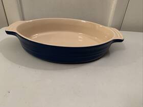 019-42 Le Creuset Oval Baking Dish Blue Casserole Stoneware Au Gratin 019-42 Le Creuset Oval Baking Dish Blue Casserole Stoneware Au Gratin
