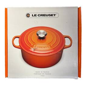 Le Creuset 024147260677 Signature Enameled Cast Iron 3.5 Quart Casserole Pan With Lid Cerise