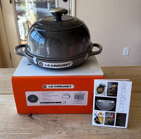 Le Creuset 024147328216 Signature Enameled Cast Iron 1.75 Quart Bread Oven Flint Oyster Grey New Le Creuset 024147328216 Signature Enameled Cast Iron 1.75 Quart Bread Oven Flint Oyster Grey New