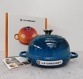 Le Creuset 024147328230 Signature Cast Iron 1.75 Quart Bread Oven Deep Teal - New Le Creuset 024147328230 Signature Cast Iron 1.75 Quart Bread Oven Deep Teal - New