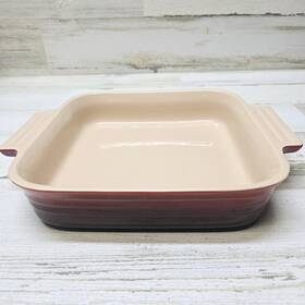 Le Creuset 024147908371 Cerise Red 9x9 Square Stoneware Baking Cooking Casserole Dish Tray