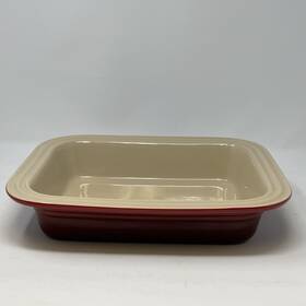 Le Creuset 024147914228 Poterie Cerise Rectangular Baking Dish 13 Inch X 10 1/2 Euc Red Ombre