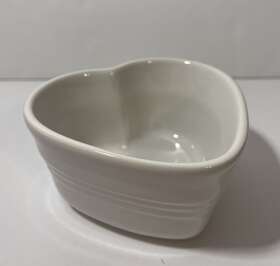 0503 Le Creuset Mini Cocotte White Heart Ramekin Dish 8 Ounce #0503