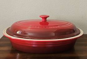 0904 Le Creuset Covered Casserole Baking Roasting Dish With Lid In Cerise Red. Large