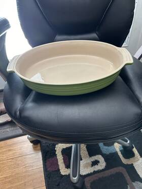 Le Creuset 14-43 Stoneware Au Gratin Oval Dish Green 14 Inch X10 1/2 Le Creuset 14-43 Stoneware Au Gratin Oval Dish Green 14 Inch X10 1/2